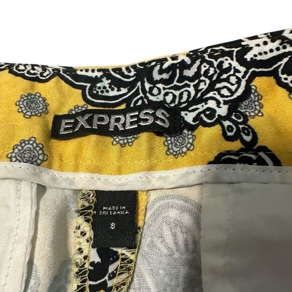 Express Yellow Paisley Floral Print Side Zip Shorts - Size 8 - Picture 5 of 11